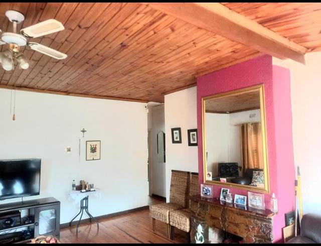 4 BEDROOM HOUSE FOR SALE IN TOWNSEND ESTATE